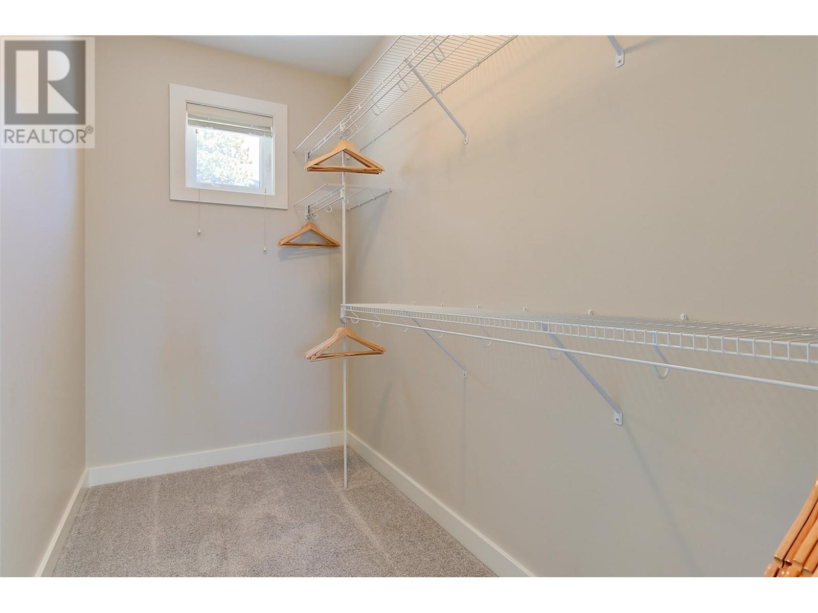  2424 Saddleback Way, West Kelowna