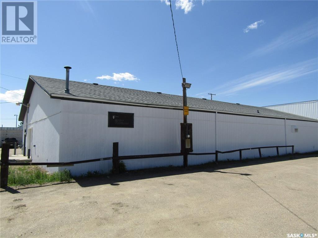 Photo 3 of 114 Railway Avenue E, Nipawin SK