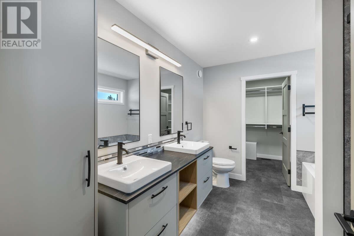 1732 Murdoch Street, Creston