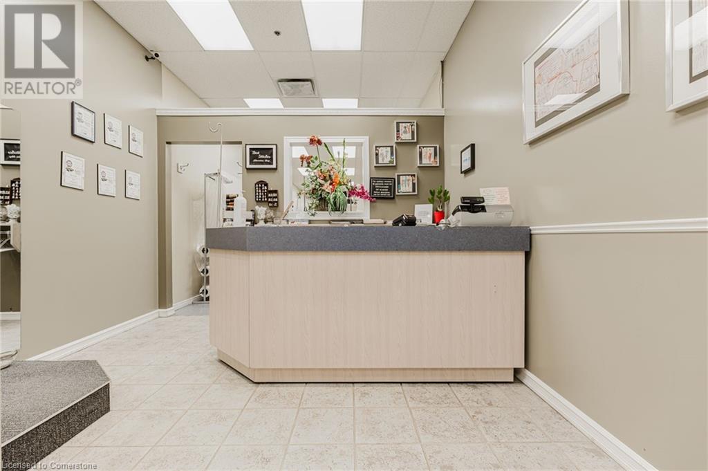 Photo 12 of 777 Guelph Line, Burlington ON