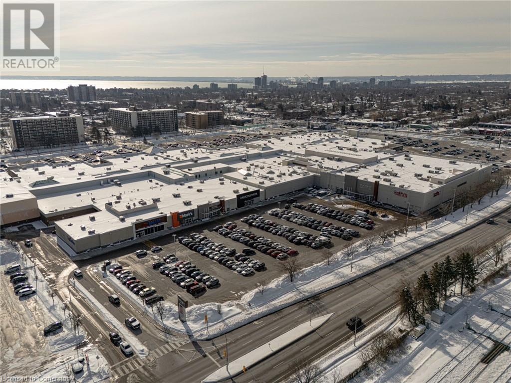 Photo 37 of 777 Guelph Line, Burlington ON