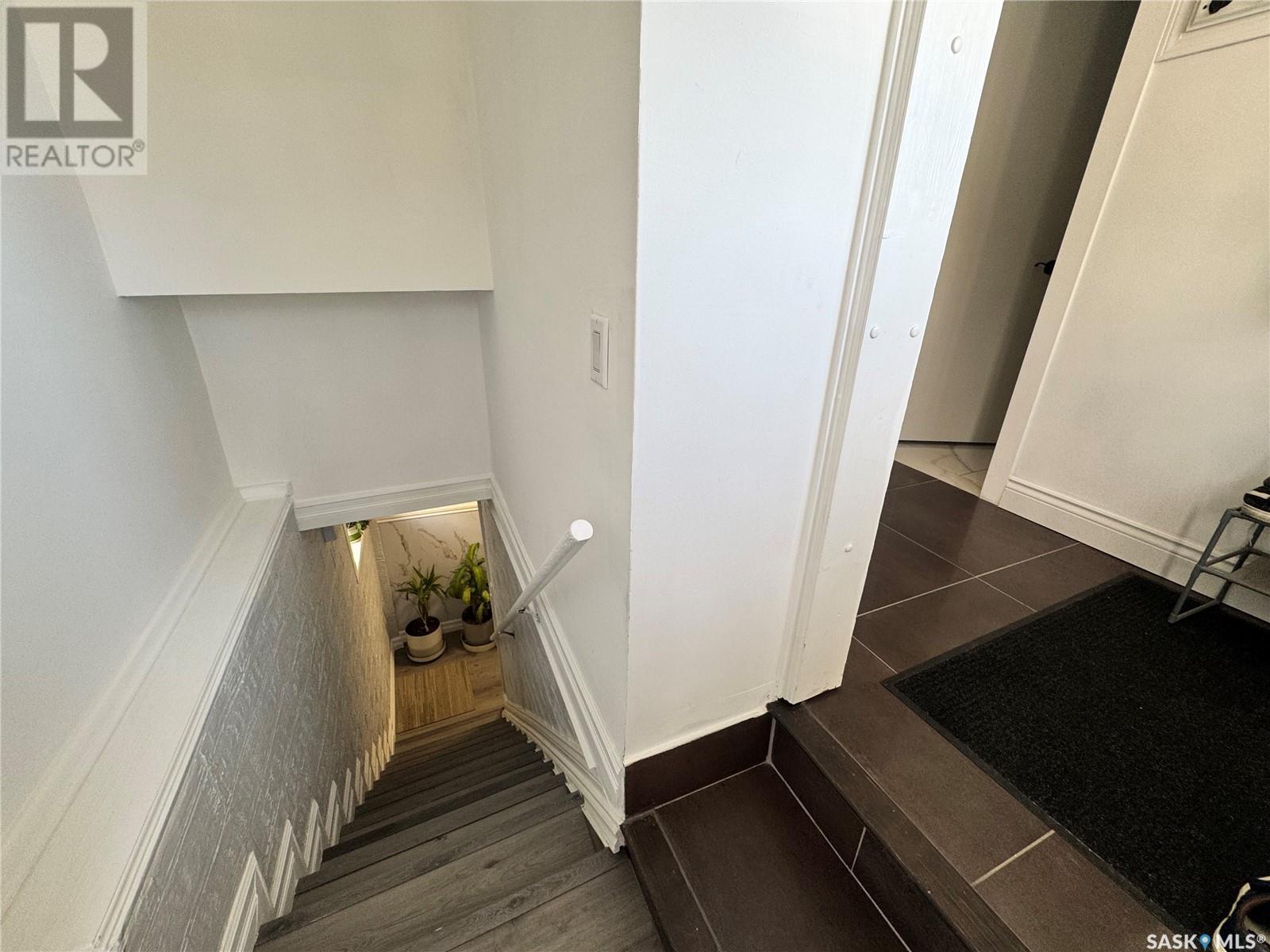 Photo 16 of 1327 Royal Street, Regina SK