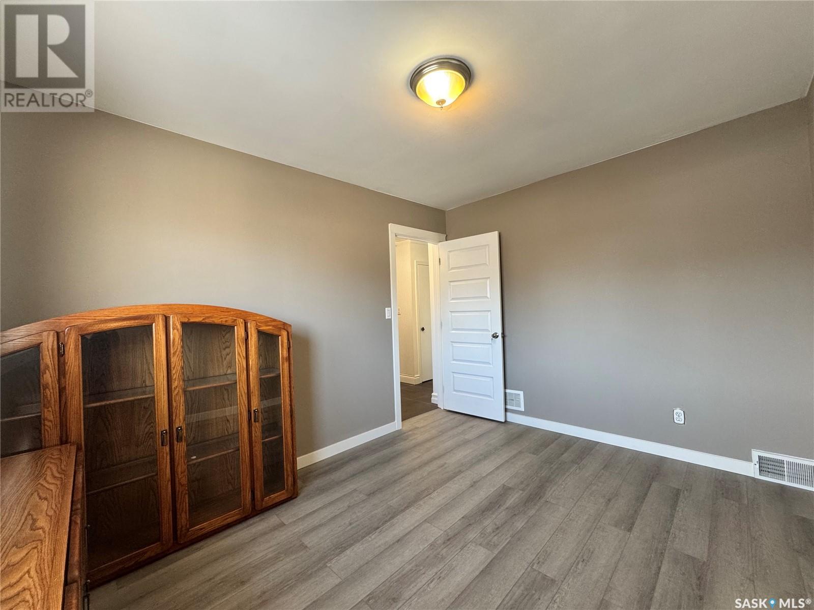 Photo 9 of 1327 Royal Street, Regina SK