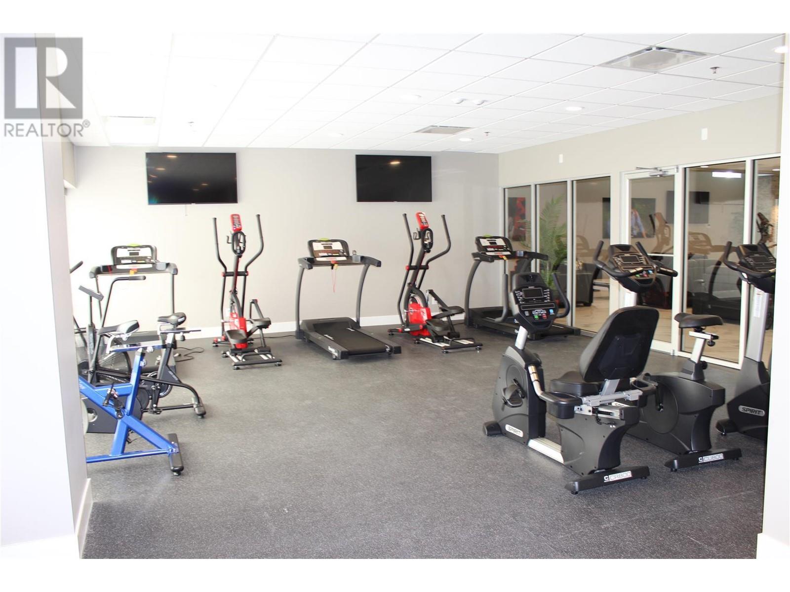 #445 925 LEON AVENUE - Image 13