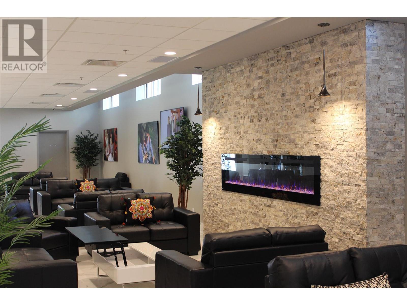 #445 925 LEON AVENUE - Image 14