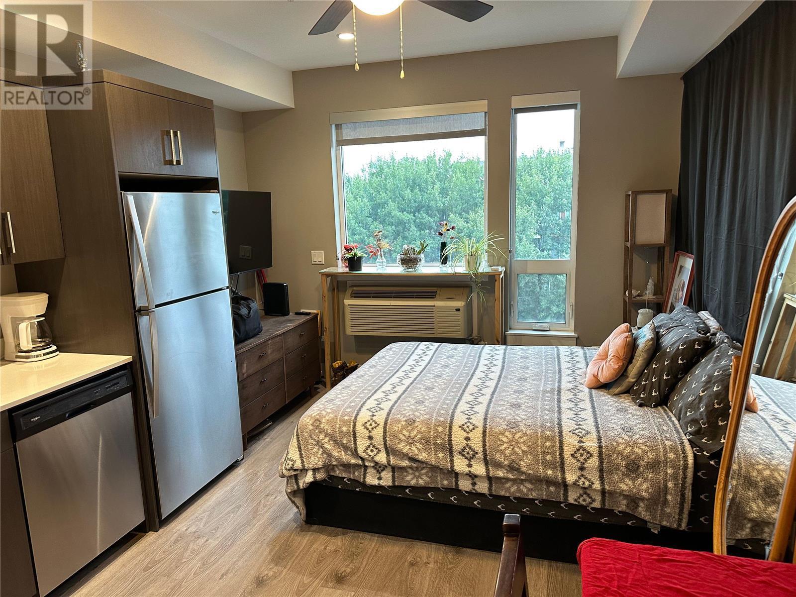 #445 925 LEON AVENUE - Image 3