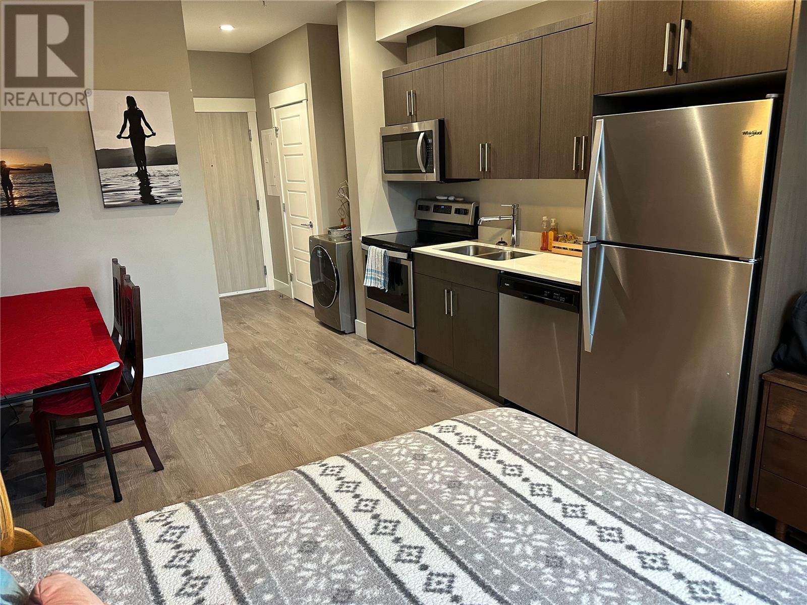 #445 925 LEON AVENUE - Image 6