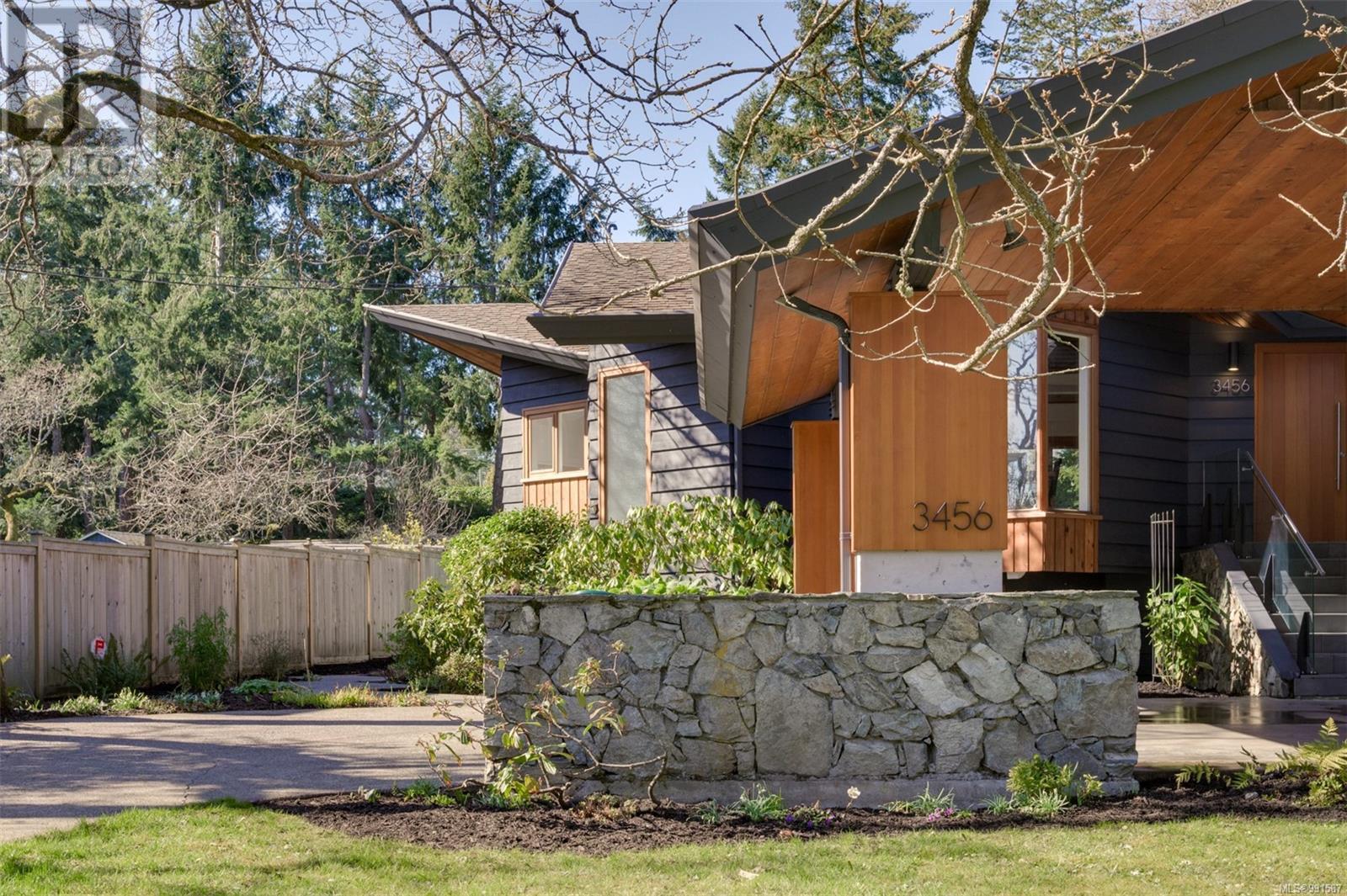  3456 Plymouth Road, Oak Bay