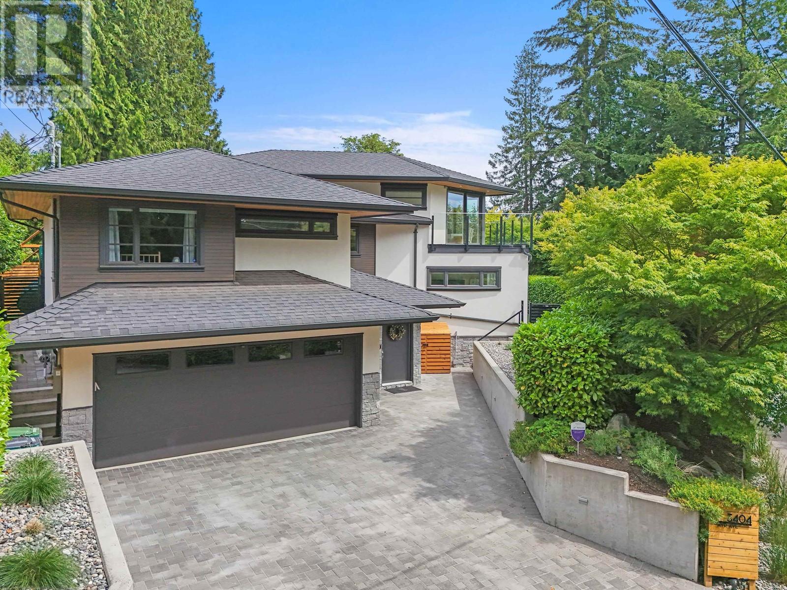 3404 AYR AVENUE, North Vancouver