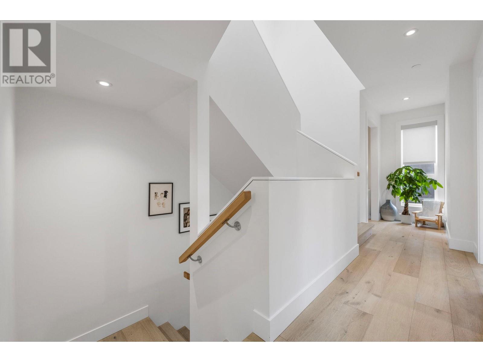 105 1308 Richter Street, Kelowna