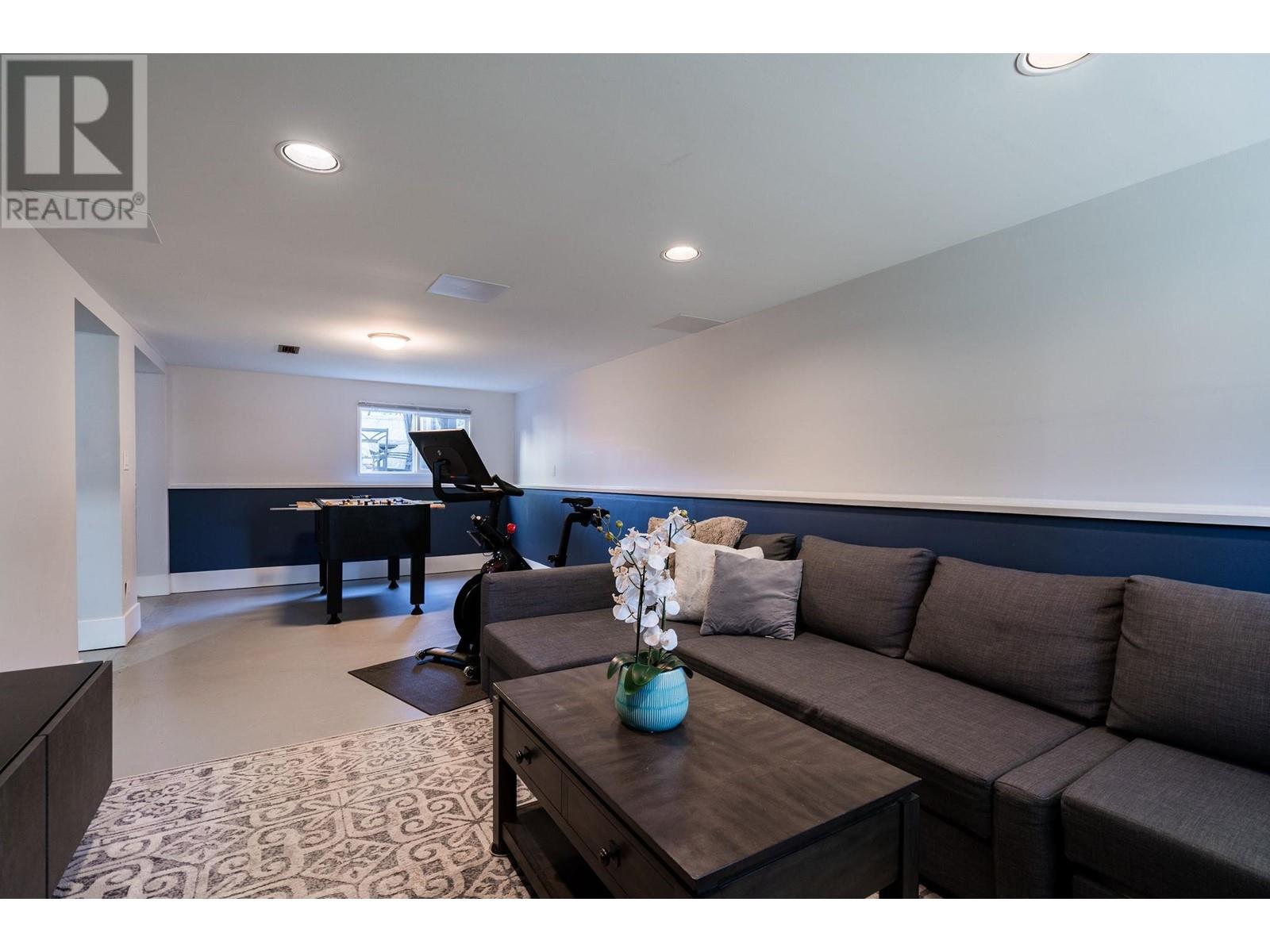575 TIPTON STREET, Coquitlam
