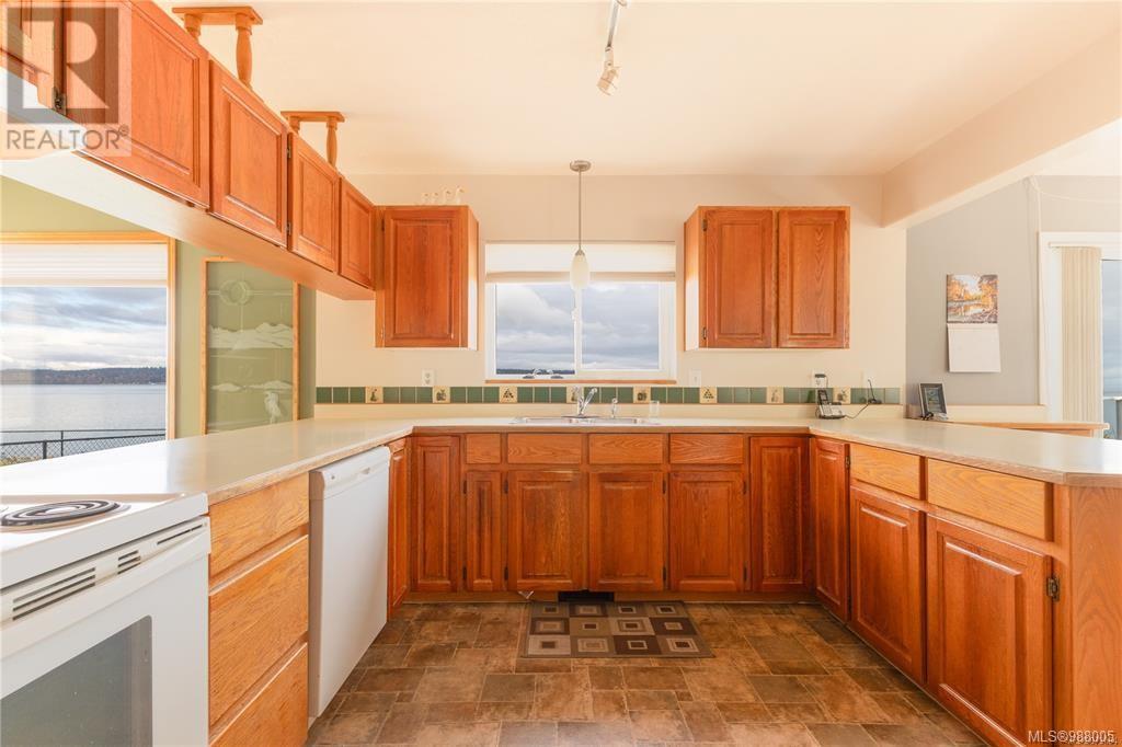1081 Island Hwy S, Campbell River real estate listing 988005
