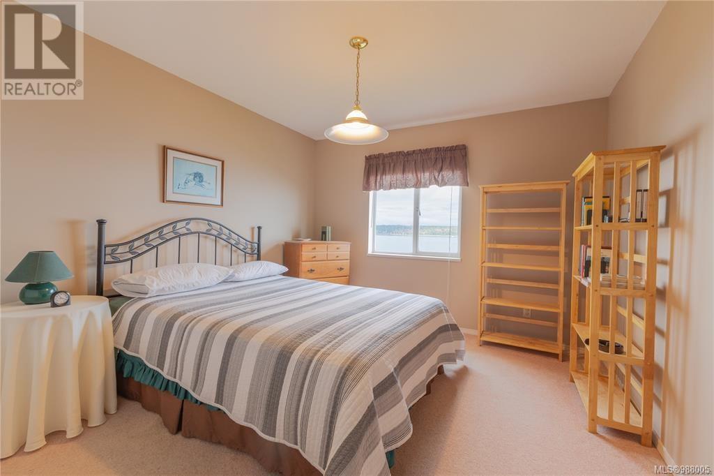 1081 Island Hwy S, Campbell River real estate listing 988005