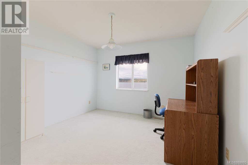 1081 Island Hwy S, Campbell River real estate listing 988005