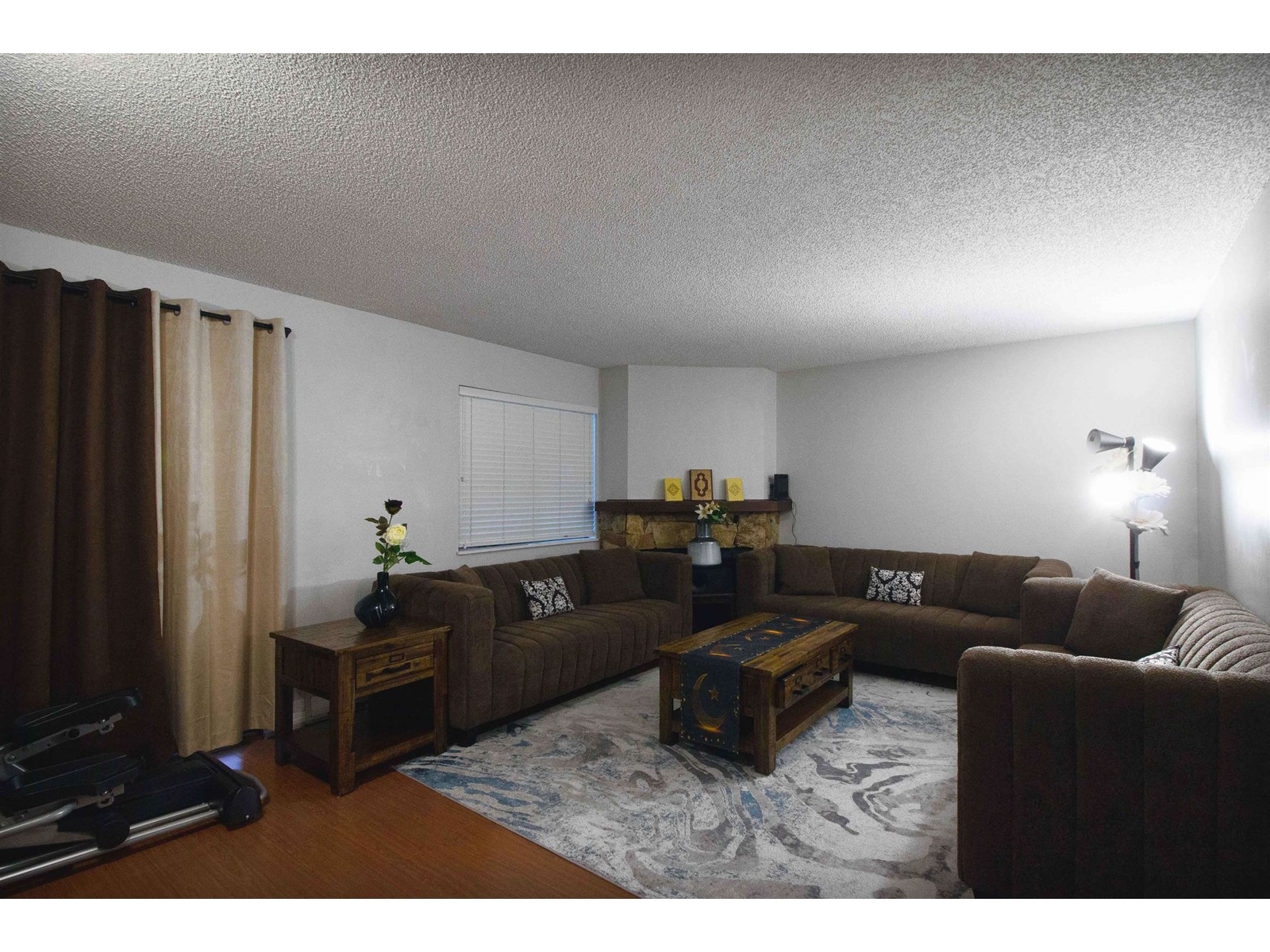 Photo 3 of 13289 71 B Avenue, Surrey BC