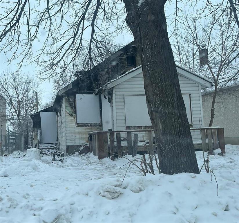 Photo 1 of 584 Stella Avenue, Winnipeg MB