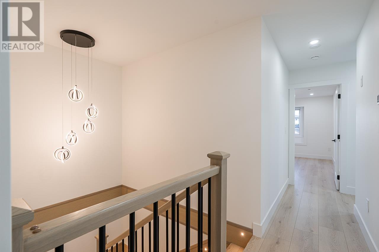 8018 19TH AVENUE, Burnaby