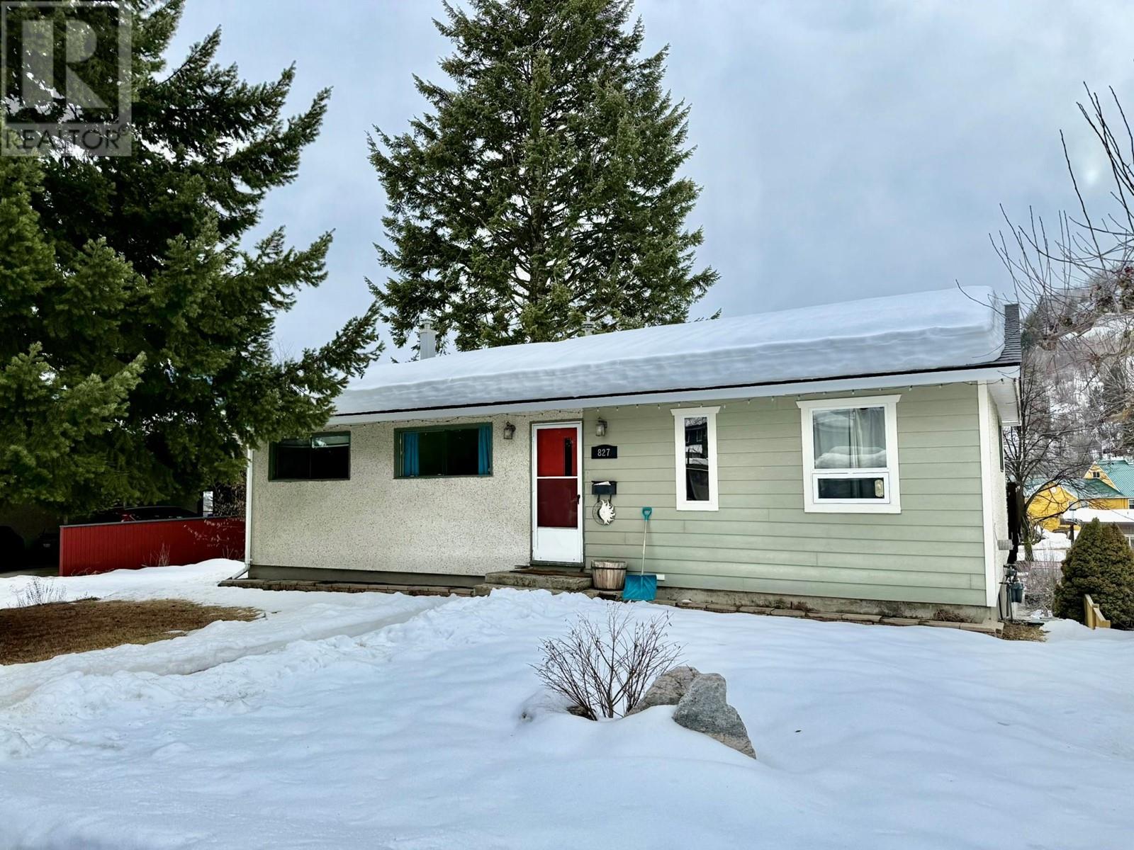 827 Burns Avenue, Warfield