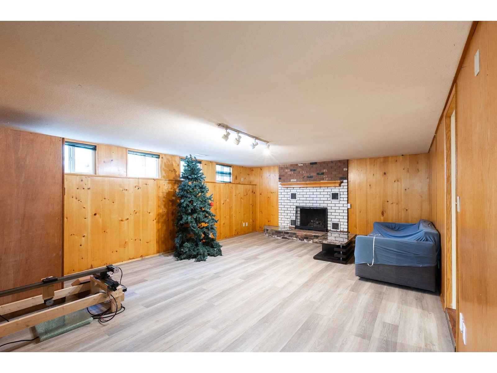Photo 18 of 9747 161 A Street, Surrey BC