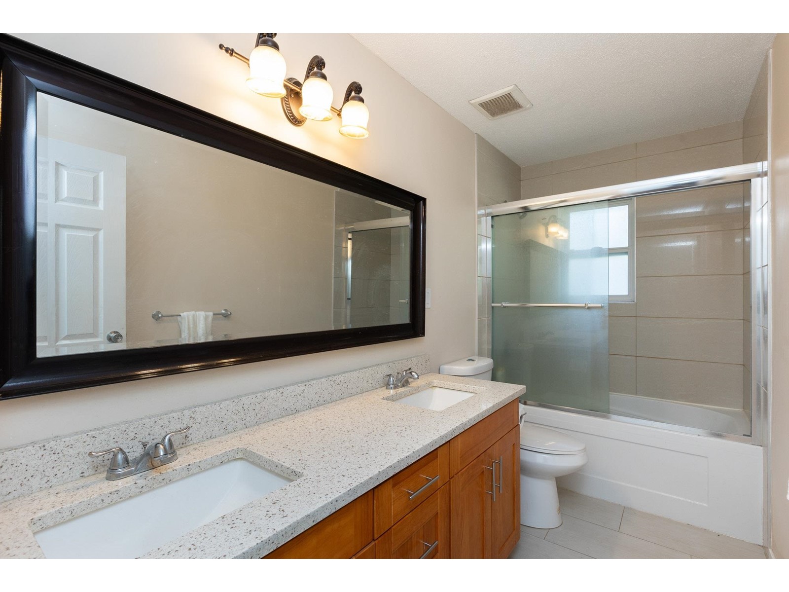 Photo 17 of 9747 161 A Street, Surrey BC