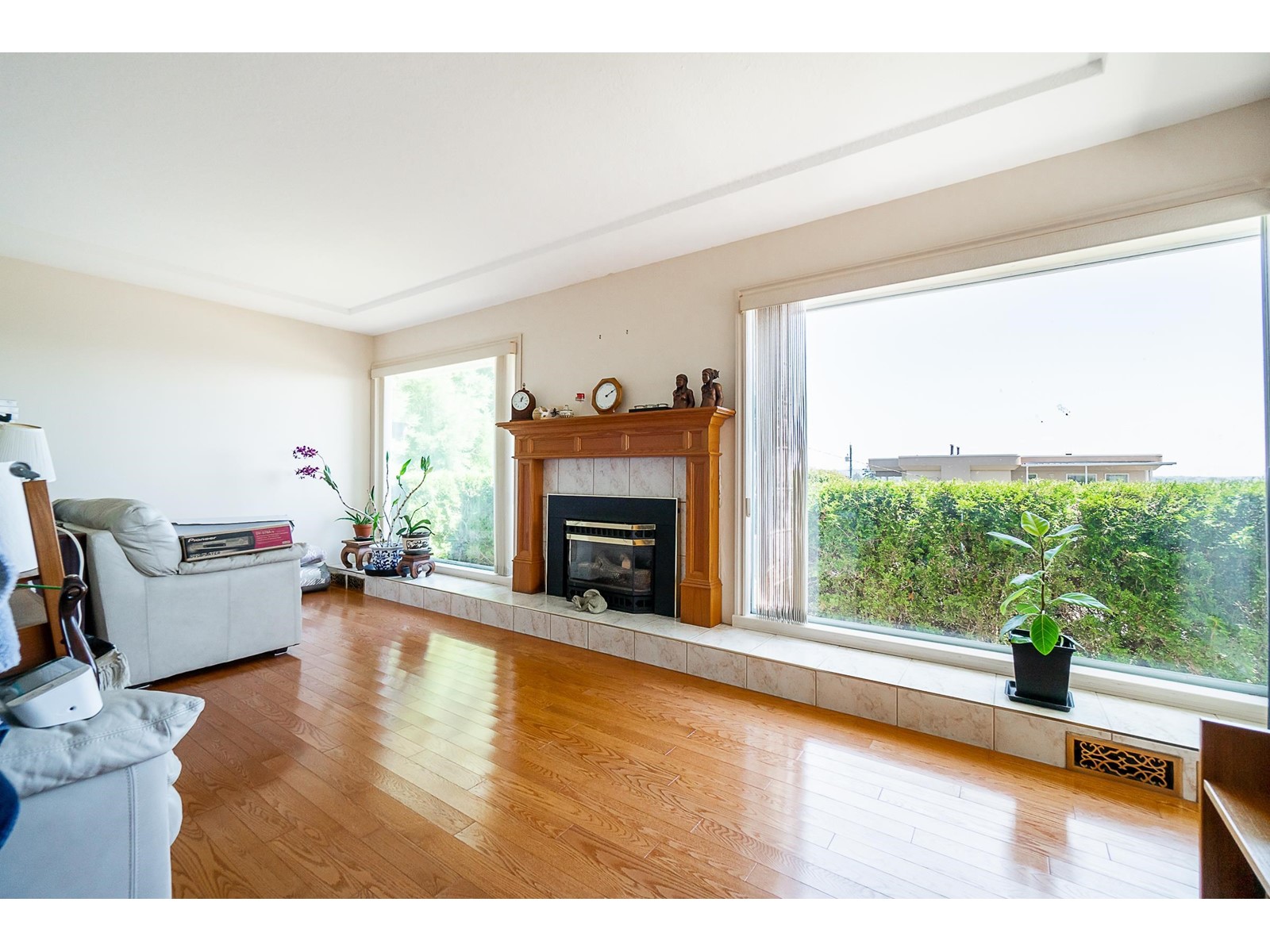 1085 BALSAM STREET, White Rock real estate listing R2976700