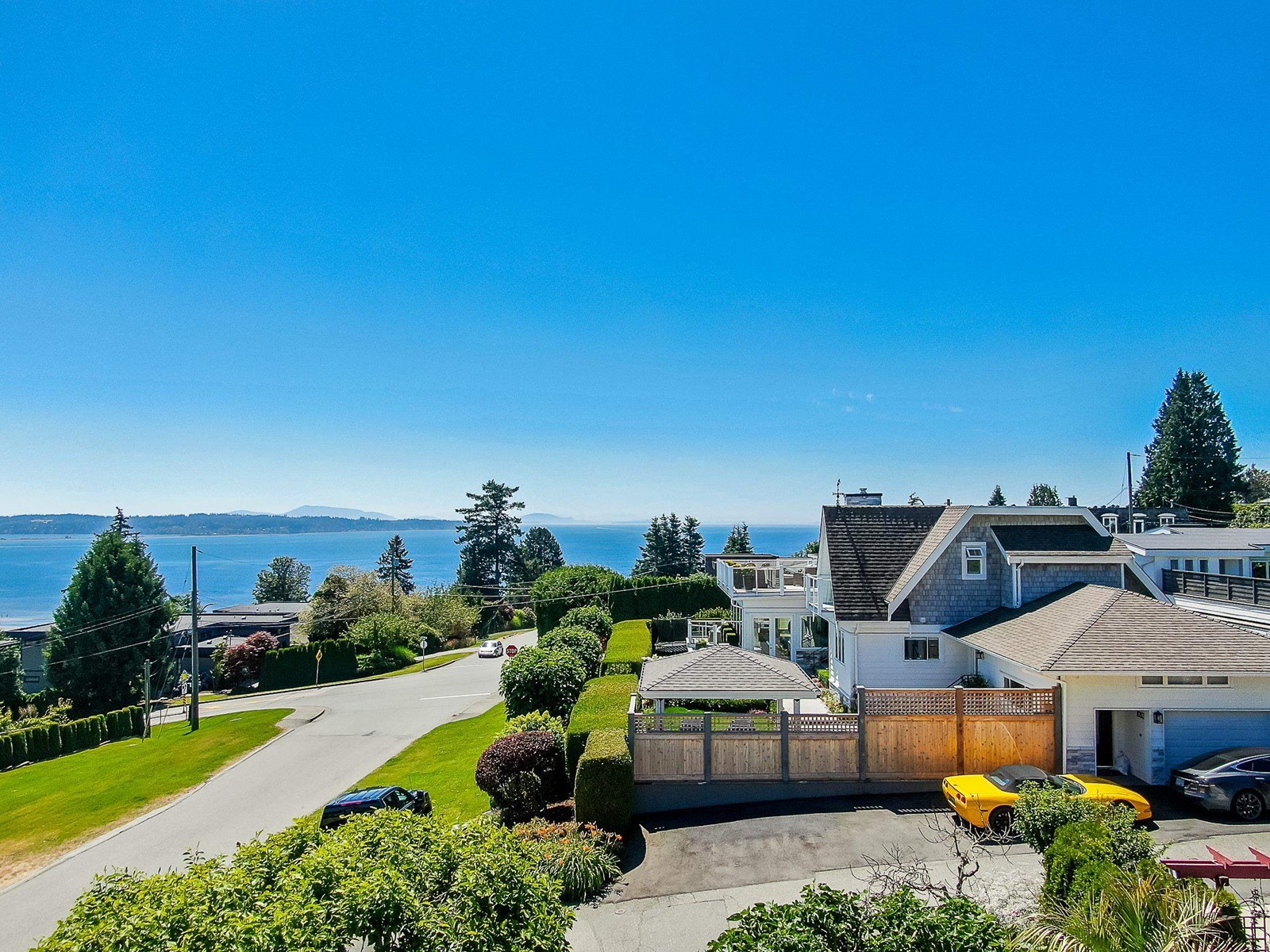 1085 BALSAM STREET, White Rock real estate listing R2976700