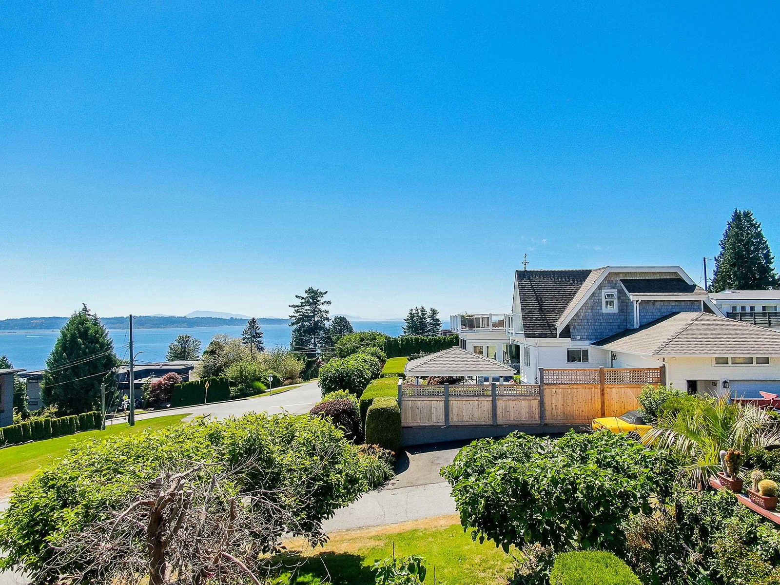 1085 BALSAM STREET, White Rock real estate listing R2976700