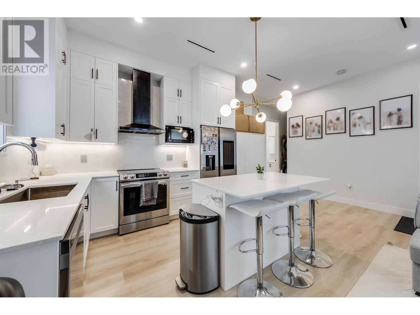 5499 MANOR STREET, Burnaby