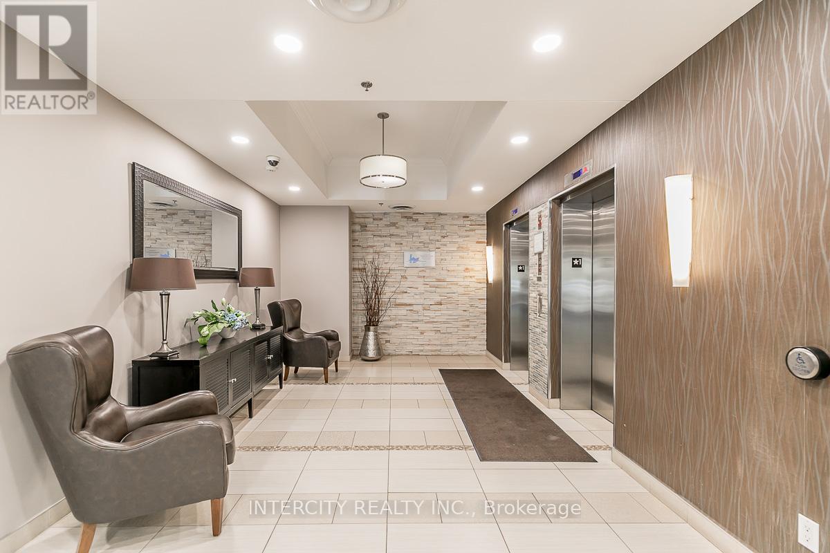 Photo 3 of 407 699 Aberdeen Boulevard W, Midland ON