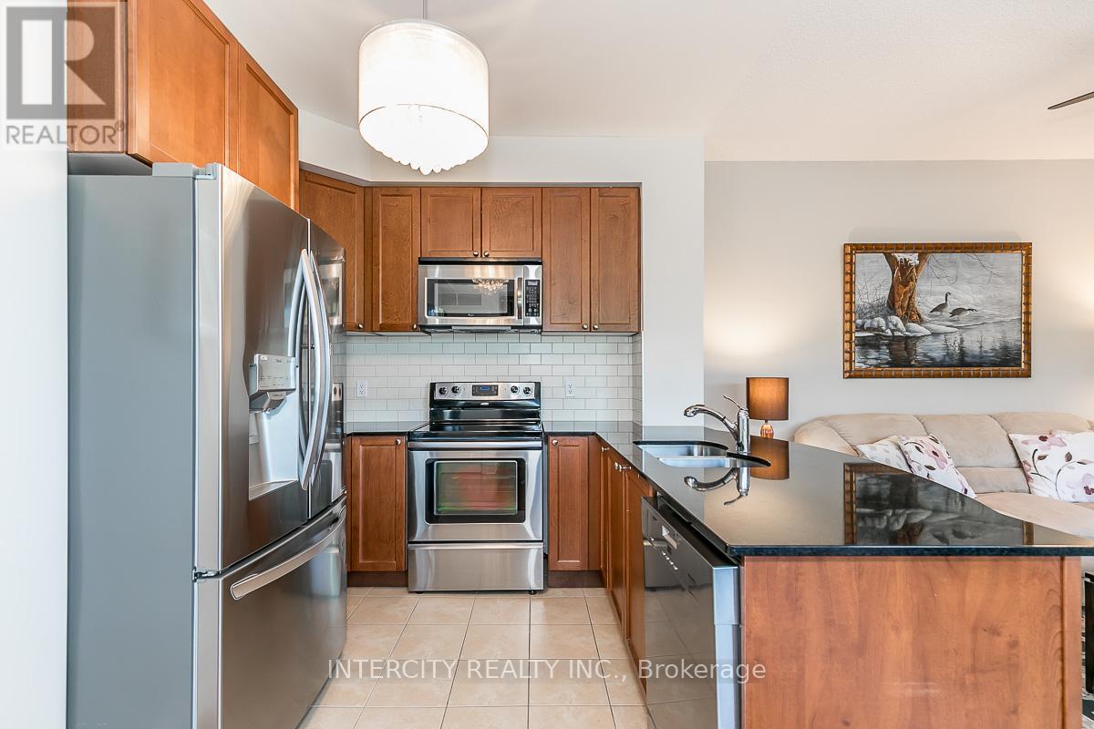 Photo 6 of 407 699 Aberdeen Boulevard W, Midland ON