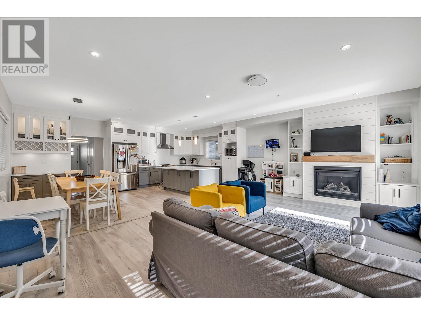 2436 CHILCOTT AVENUE, Port Coquitlam real estate listing R2976239
