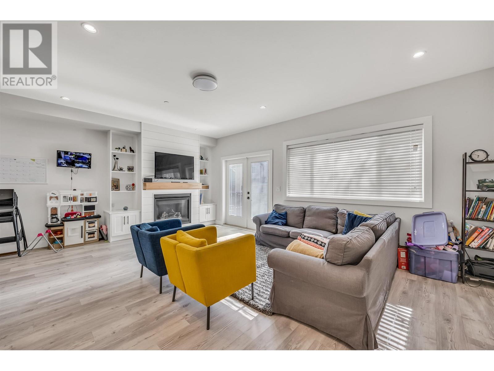2436 CHILCOTT AVENUE, Port Coquitlam real estate listing R2976239