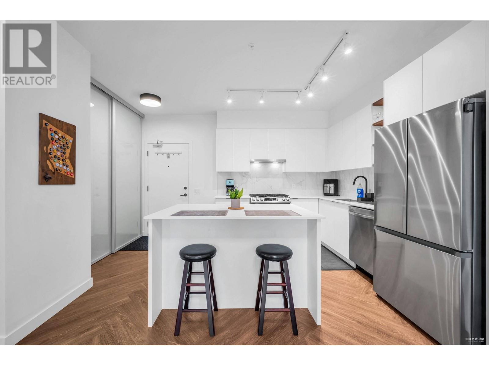 411 3229 ST JOHNS STREET, Port Moody