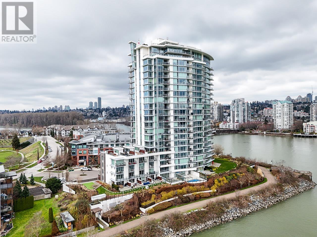 TH511 210 SALTER STREET, New Westminster