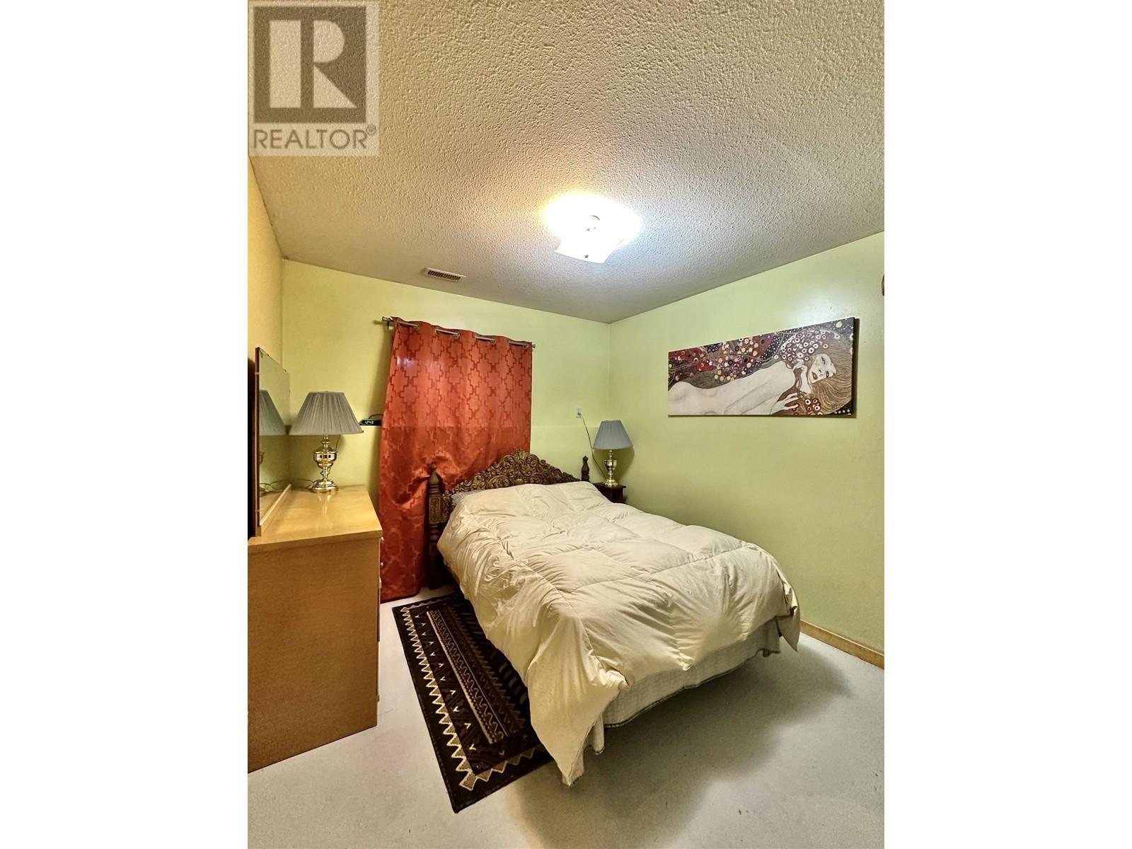 11974 ESSEN ROAD, Valemount