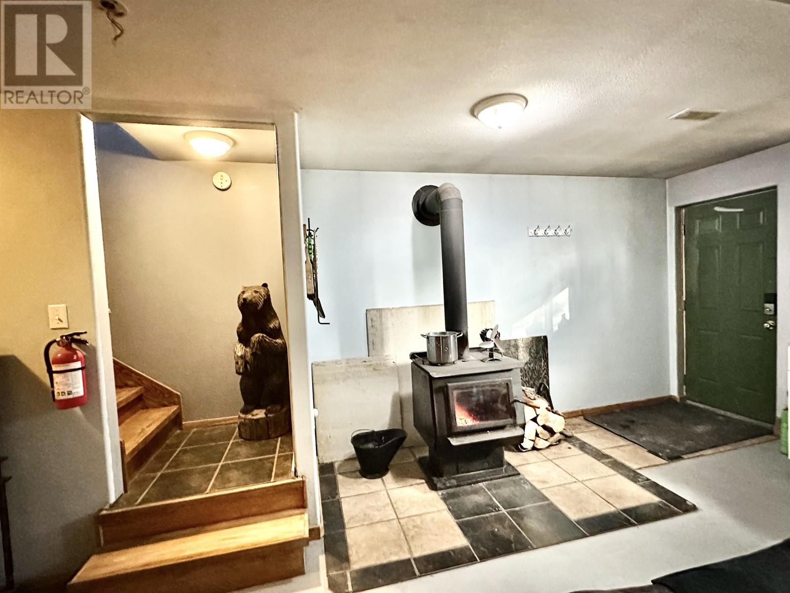 11974 ESSEN ROAD, Valemount