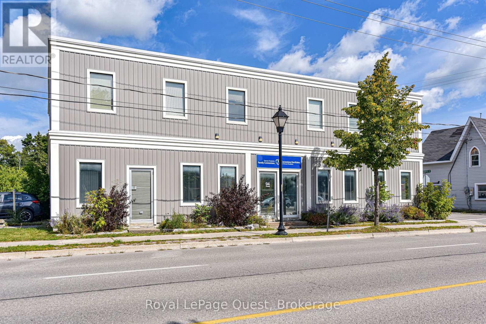 Photo 18 of 94 Colborne Street W, Orillia ON