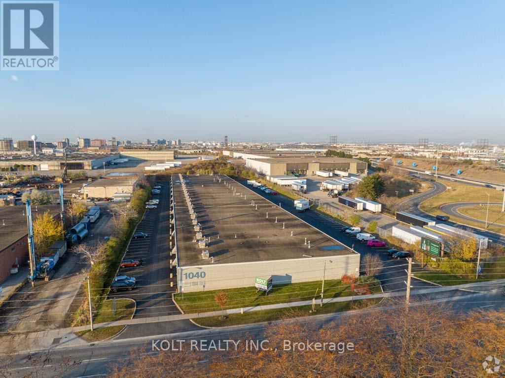 Photo 17 of 12 1040 Martin Grove Road, Toronto ON