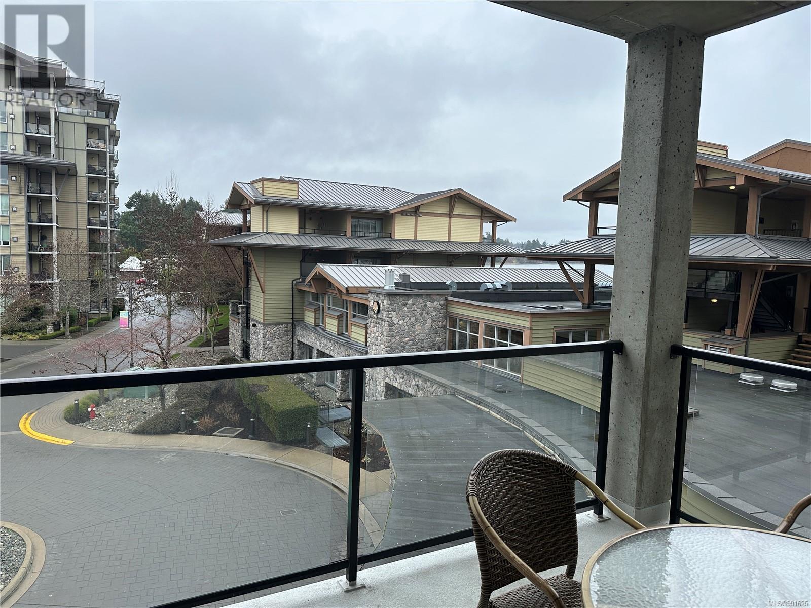 303D 181 Beachside Dr, Parksville real estate listing 991625