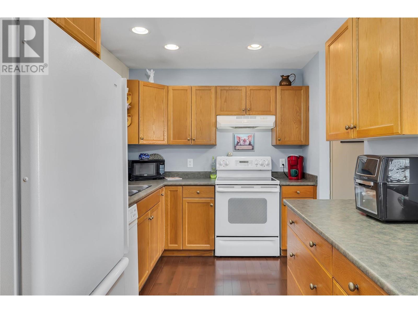 10736 Pinecrest Road, Vernon