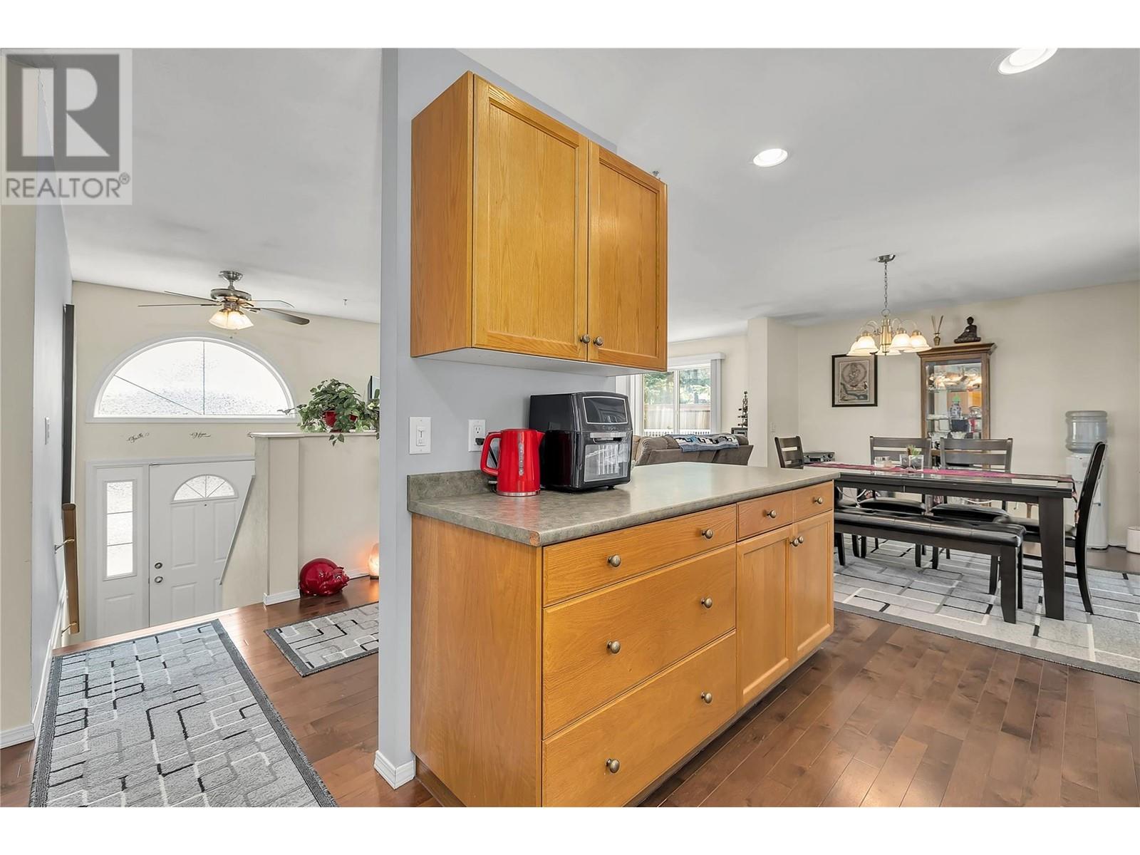 10736 Pinecrest Road, Vernon