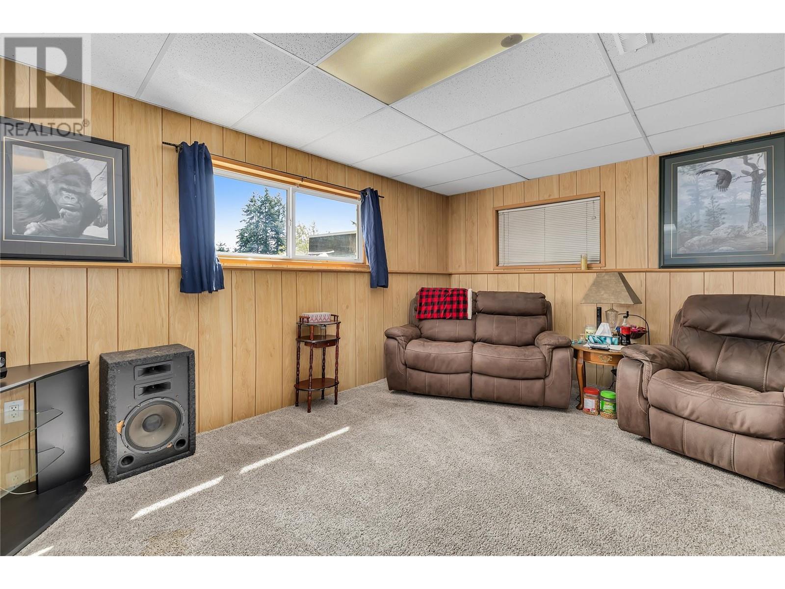 10736 Pinecrest Road, Vernon