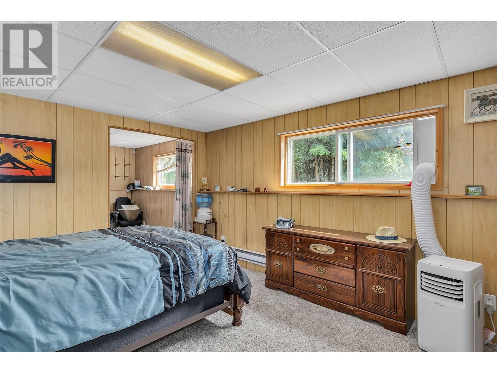 10736 Pinecrest Road, Vernon