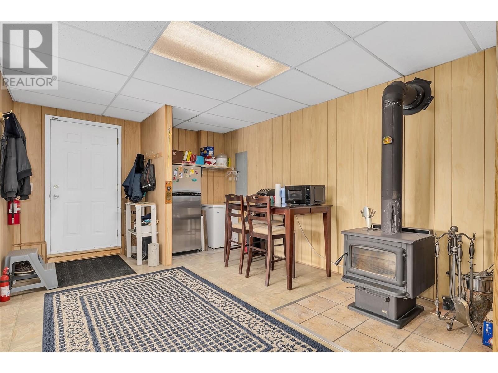 10736 Pinecrest Road, Vernon
