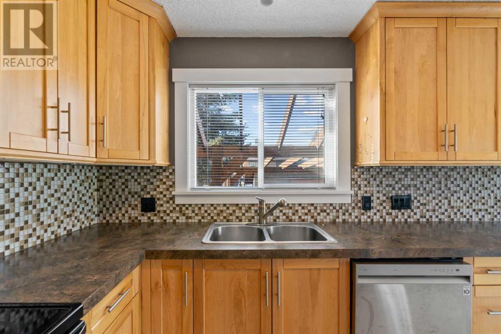 Single Family House for Sale in  Edgewood Drive NW Edgemont Calgary 