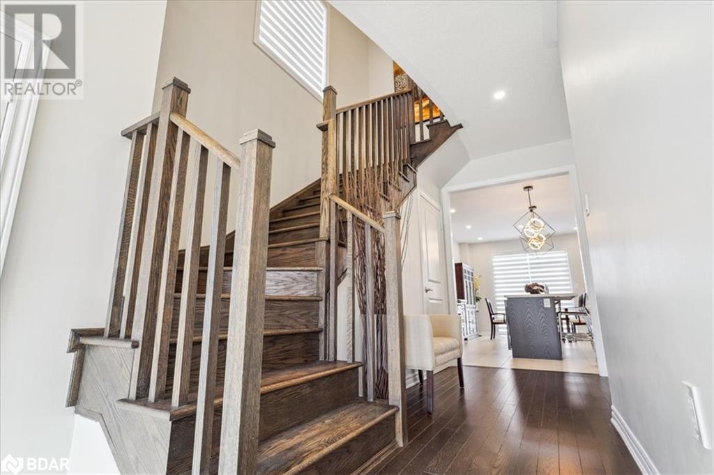 Photo 6 of 48 Northhill Avenue, Millbrook Village ON