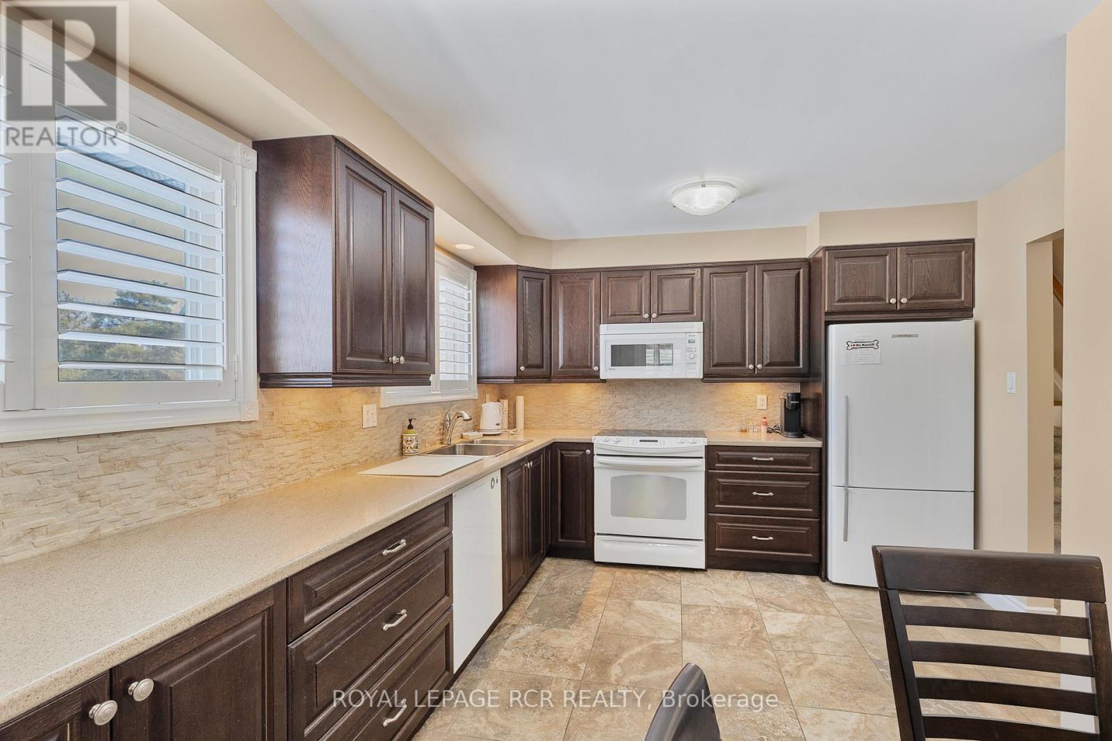 Photo 17 of 9 Woodland Road, Amaranth ON