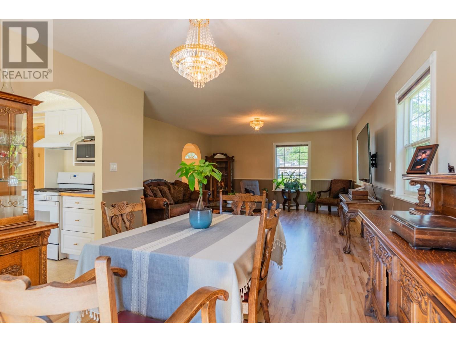 502 7TH Street, Castlegar