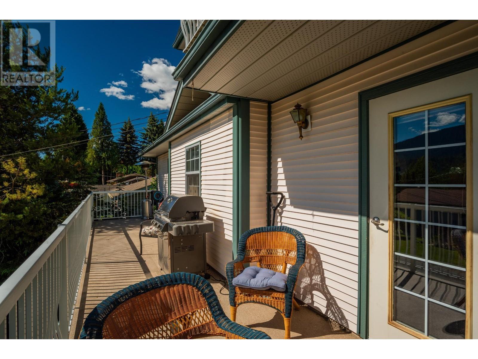 502 7TH Street, Castlegar