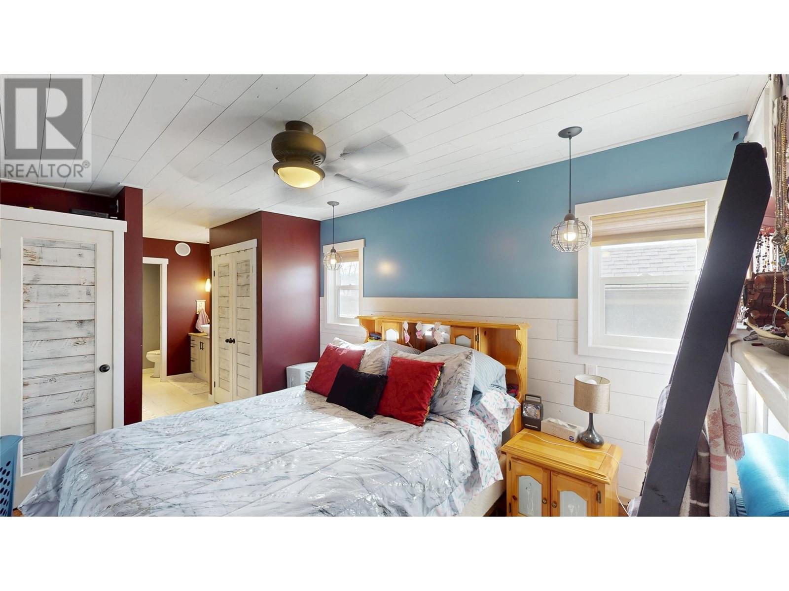 212 16TH Avenue N, Cranbrook